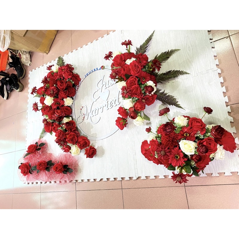 HOA LỤA XE CƯỚI ĐỎ ĐẸP