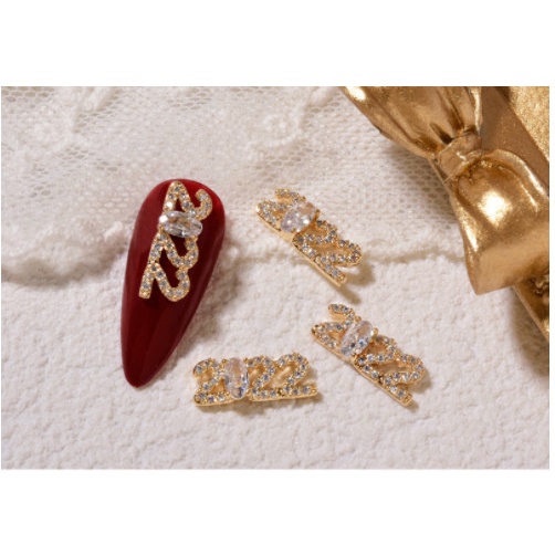 charm trang trí nail