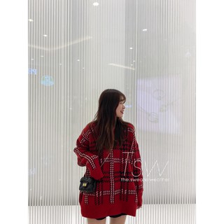 Áo len giấu quần đỏ đô kẻ oversize