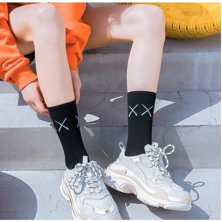 Tất Vớ Cao Cổ Trắng Đen Unisex Nam Nữ Trơn Và Phối Xx, Vớ Tất Thể Thao Cổ Cao Nam Nữ Trắng Đen Xốp Madela Vicenzo