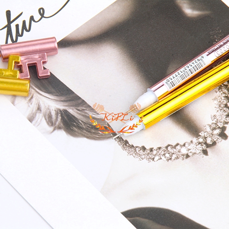 Bút Sáp Màu Đen Kiểu Dáng Đơn Giản