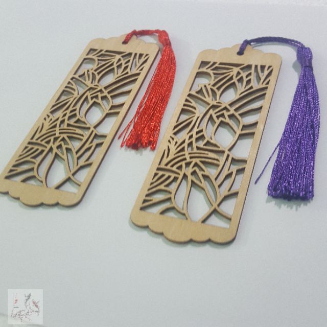 BOOKMARK GỖ KHẮC HOA VĂN