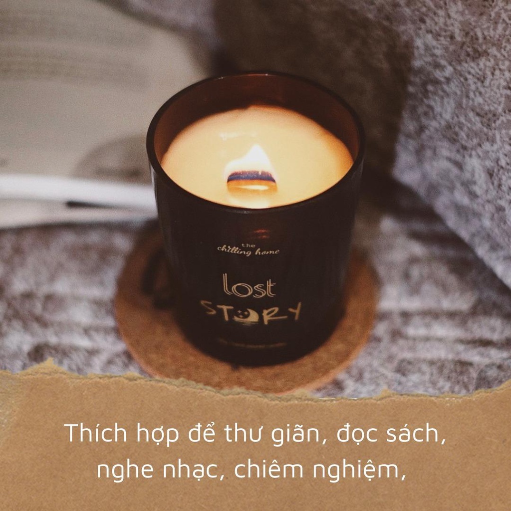 Nến Thơm Thư Giãn Lost Story của The Chilling Hương Gỗ & Cỏ Xạ Hương & Đậu Tonka & Hổ phách