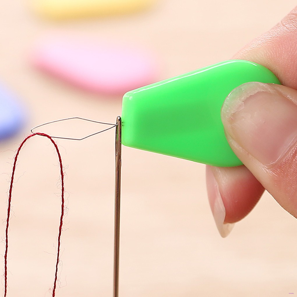 Dụng cụ xỏ chỉ đa công dụng màu sắc ngẫu nhiên tiện lợi
