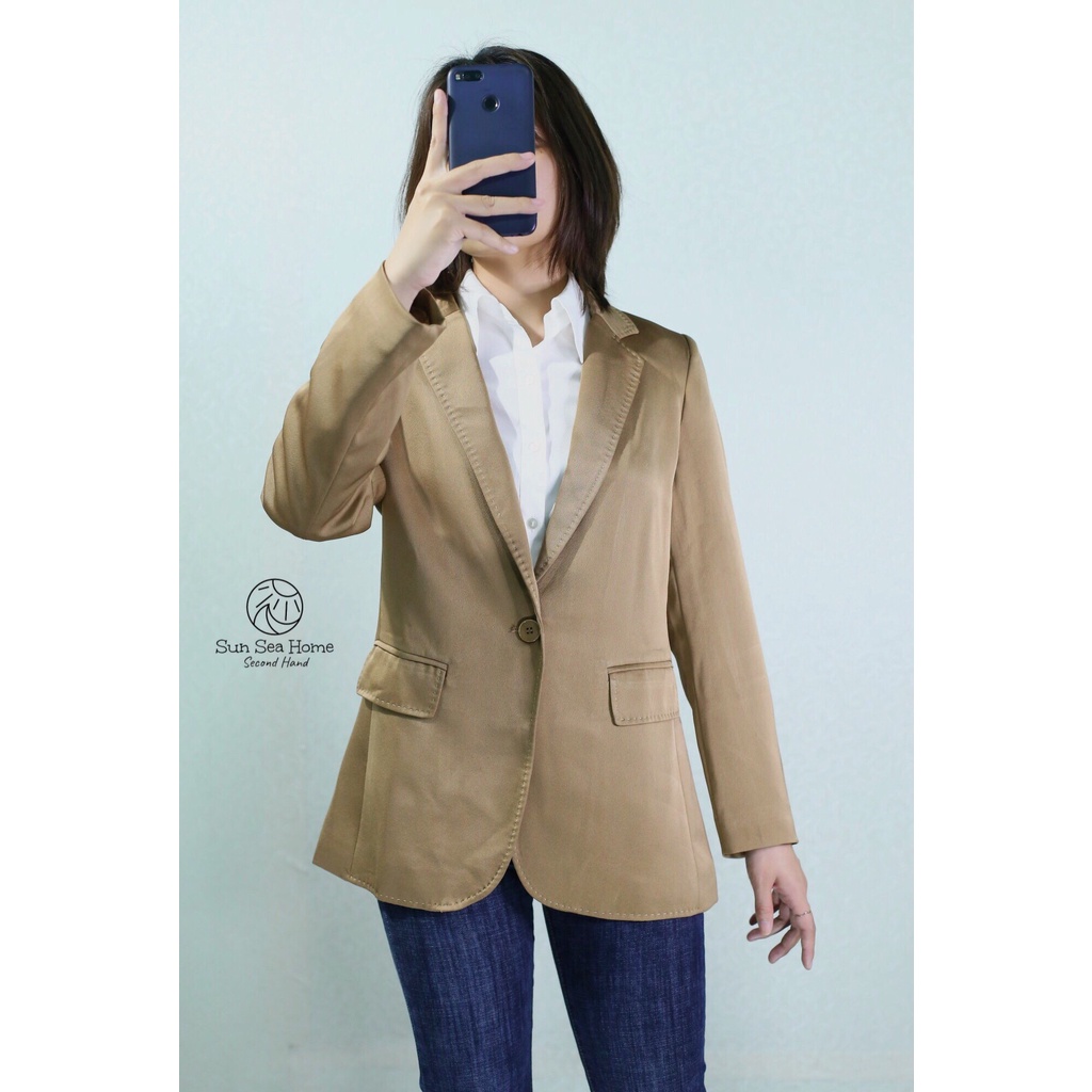 Áo khoác blazer màu nâu tây chất lụa secondhand