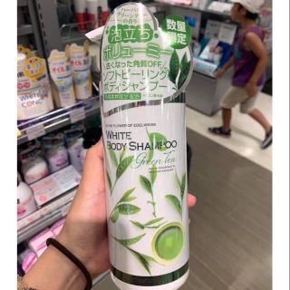 sữa tắm Manis trà xanh