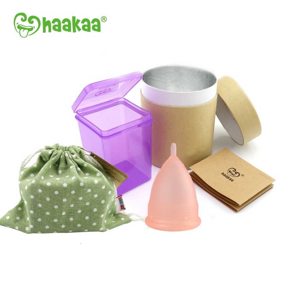 Cốc nguyệt san thân ngắn Flowcup Haakaa. Chất liệu silicone cao cấp, an toàn. Không chứa BPA, PVC và phthalate