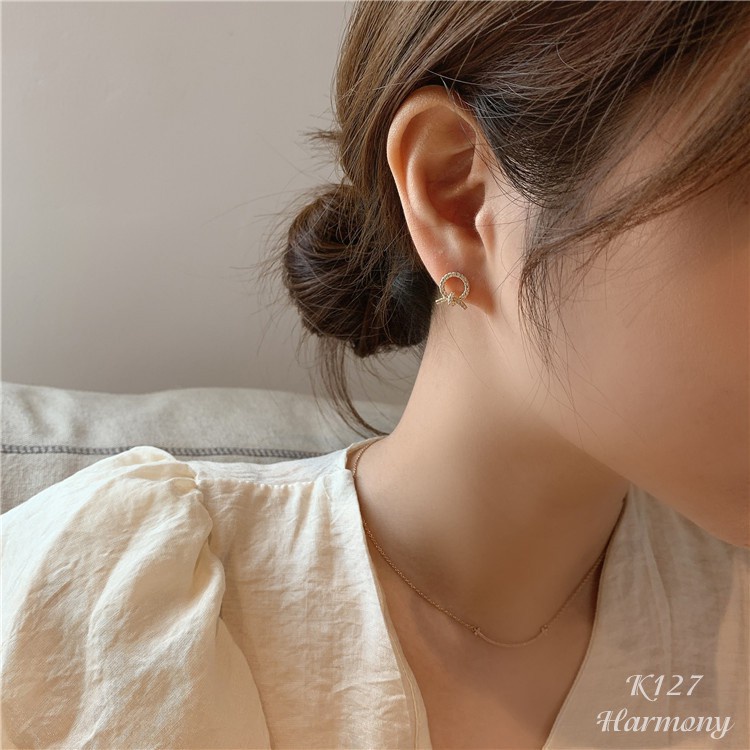 Khuyên tai tròn nữ chất liệu bạc thắt nút chéo đính đá sang chảnh, cá tính | HARMONY ACCESSORIES K127