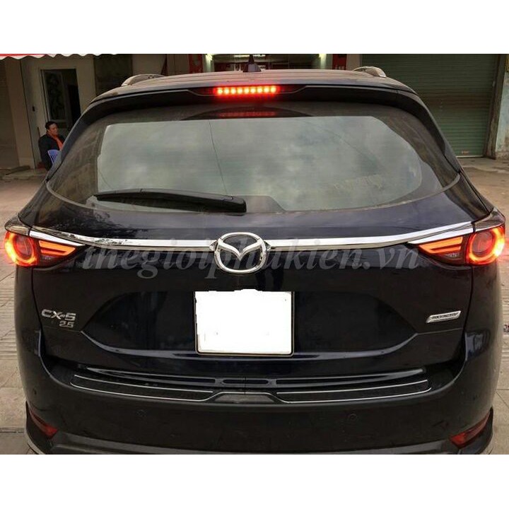 Ốp trang trí tay mở cốp sau Mazda Cx-5, CX5 2018-2022 - MS2( hàng cao cấp)