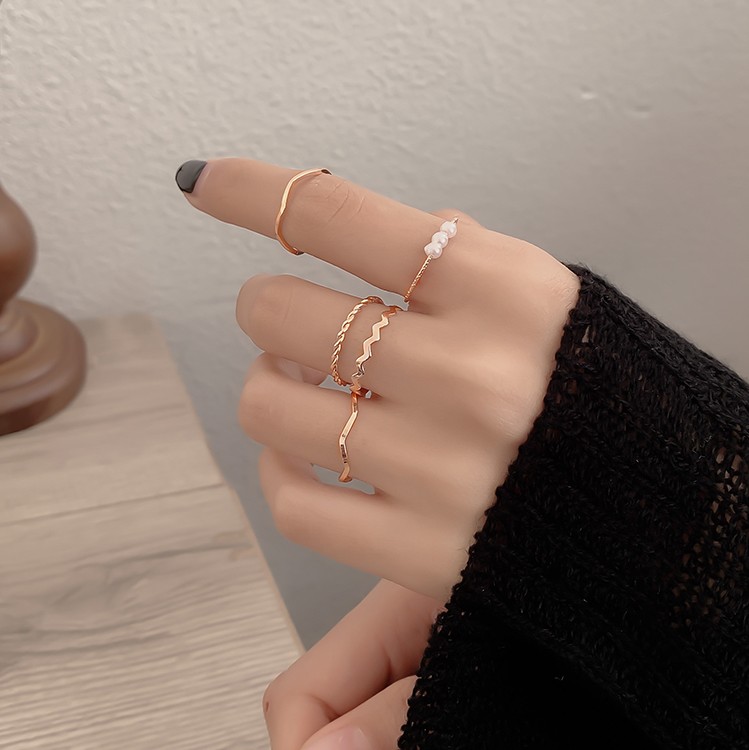 Set nhẫn kim loại đính ngọc trai giả thời trang cho nữ