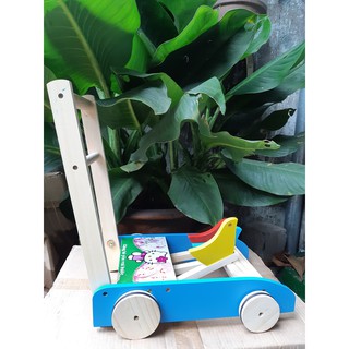 Xe tập đi cho bé