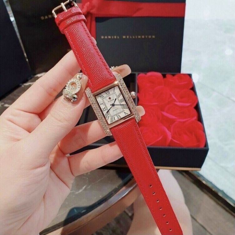 Đồng Hồ Nữ WWOOR 8806 Mặt Vuông Dây Da Thời Trang Đẹp