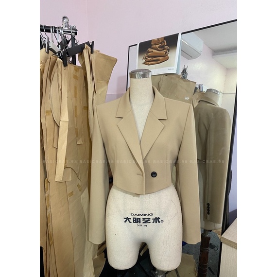 Blazer dáng ngắn | BigBuy360 - bigbuy360.vn
