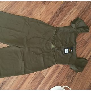 Jumpsuit size M của H&T new nguyên tag