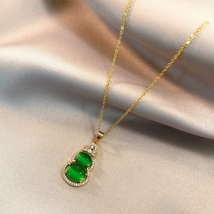 Mới Vòng cổ Mặt Hình Quả Bầu Bằng Thép Titan Màu Xanh Lá Xinh Xắn Cho Nữ