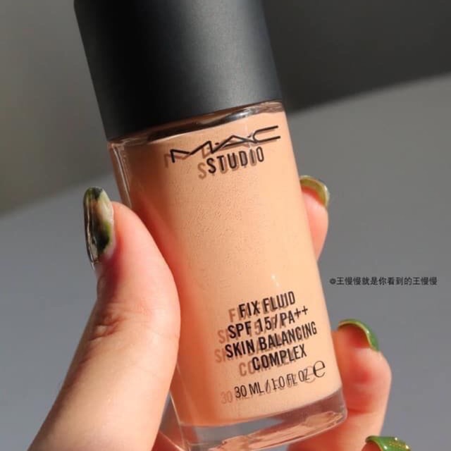 Kem nền Mac studio fix fluid spf15