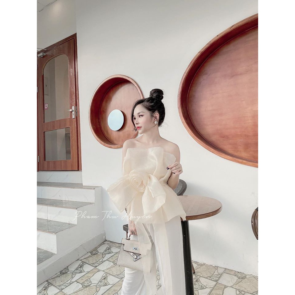 ÁO QUÂY KẾT HOA TRƯỚC NGỰC ORGANZA | BigBuy360 - bigbuy360.vn