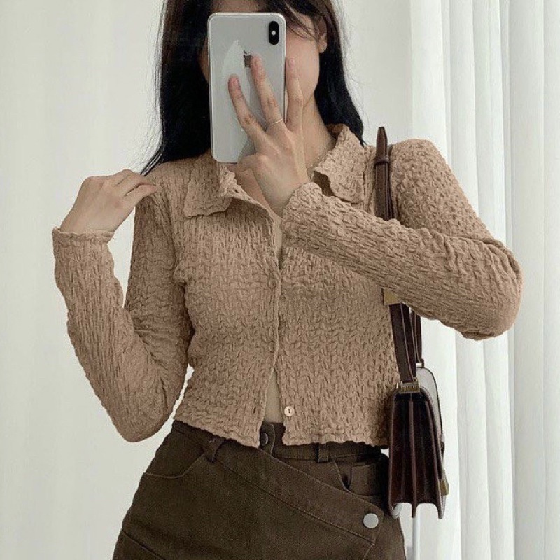 Áo kiểu cổ bẻ phối nút