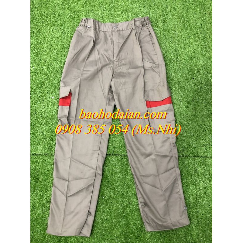 Quần áo bảo hộ lao động màu ghi đất phối đỏ vải kaki thấm hút mồ hôi M12- Hình thật