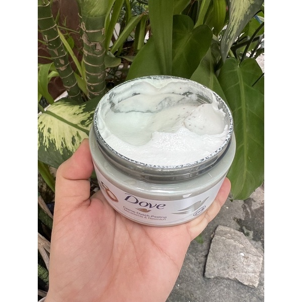 Bản Đức 225gram - Tẩy da chết Dove Exfoliating Body Polish Macca và lựu.