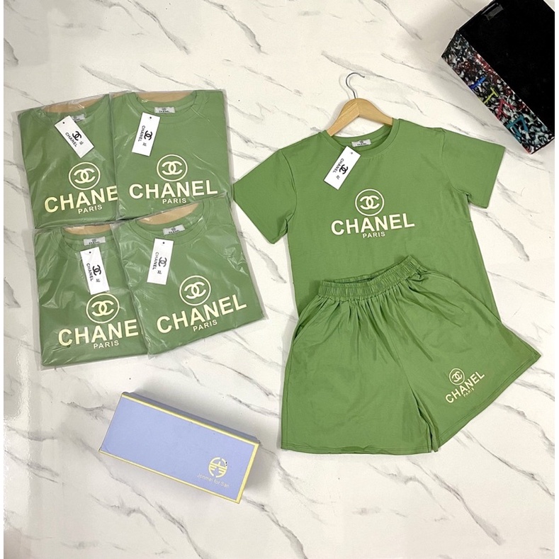 Bộ Chanel. | BigBuy360 - bigbuy360.vn