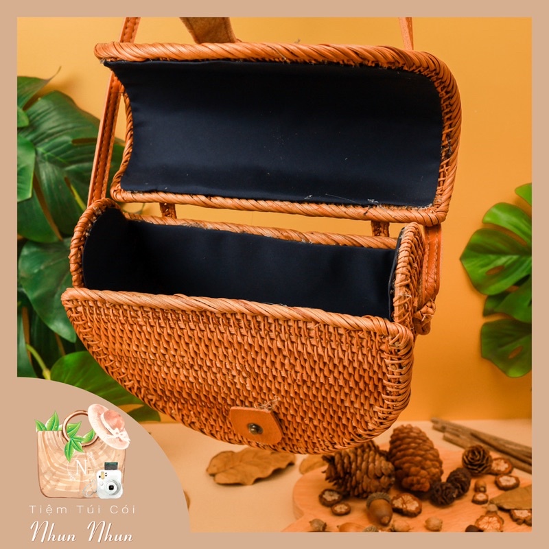 Túi mây tre bán nguyệt