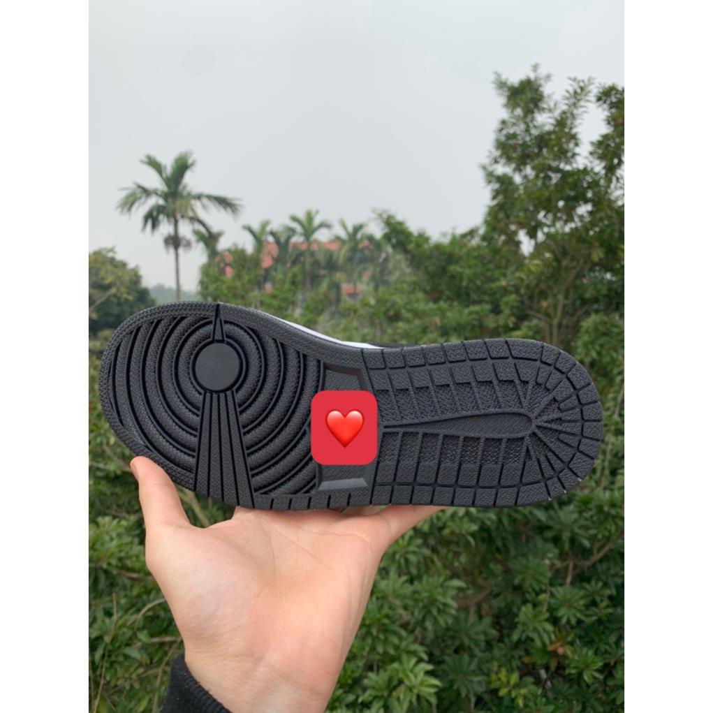 Giày Jordan low panda đen trắng