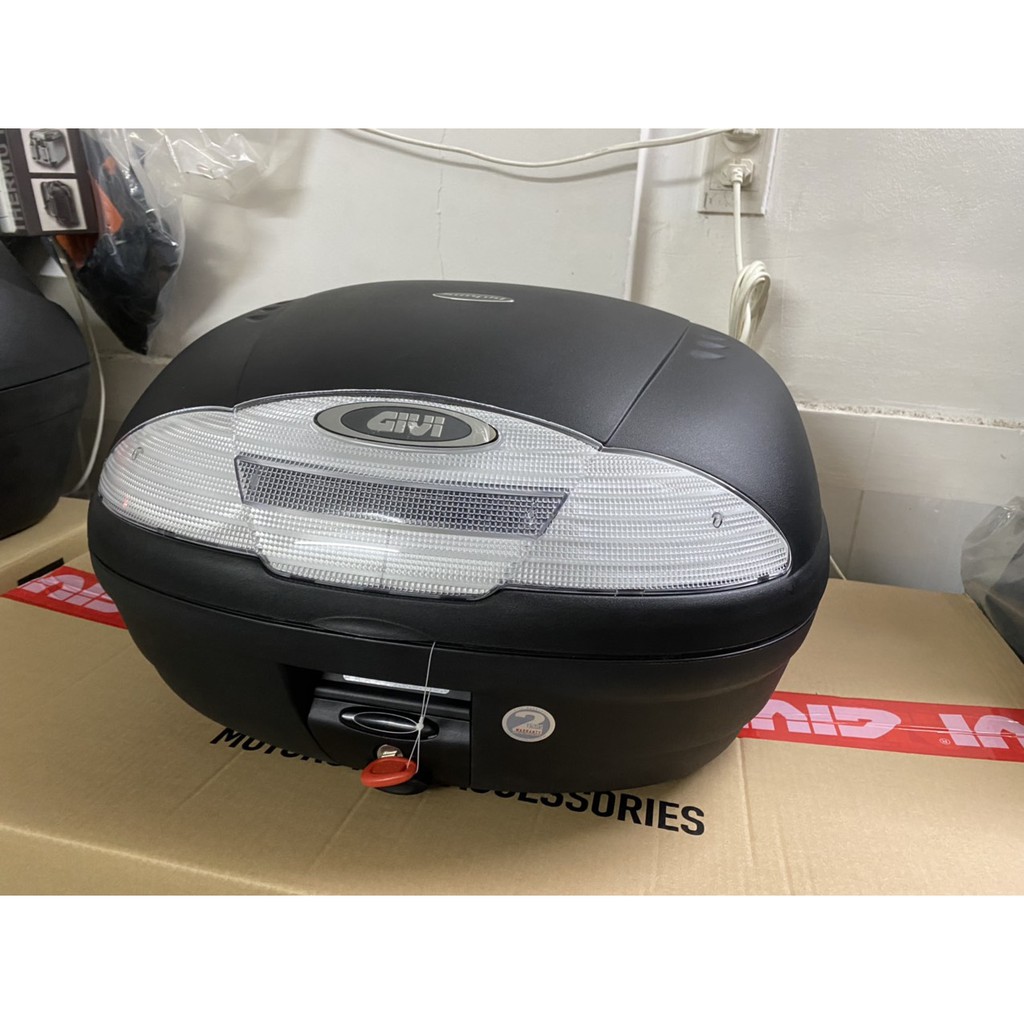 Thùng Givi E450NT, thùng sau xe máy 45 lit, chính hãng Givi bảo hành 2 năm