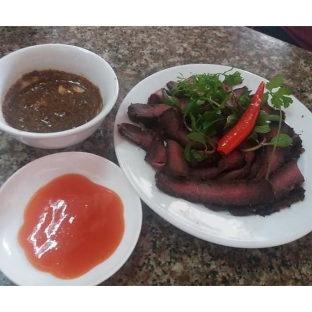 Thịt trâu gác bếp