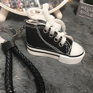 Móc khoá giầy converse kèm dây gia