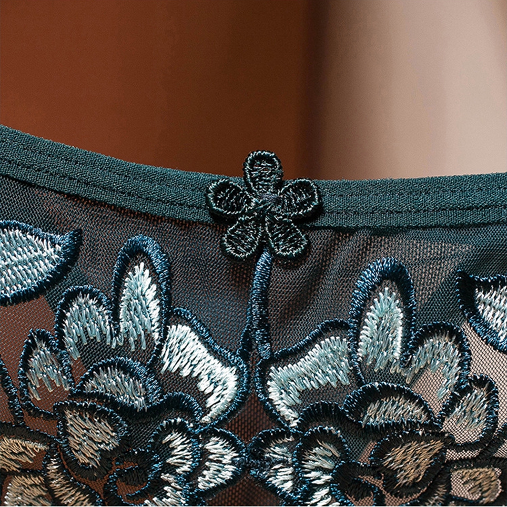 Quần Lót Ren Lưng Thấp Hở Đáy Quyến Rũ Cho Nữ