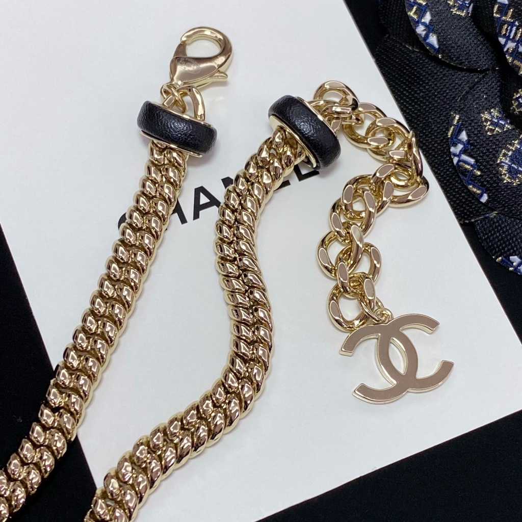 Dây chuyền dây da hai mặt chữ C đính đá kim cương đen thời trang