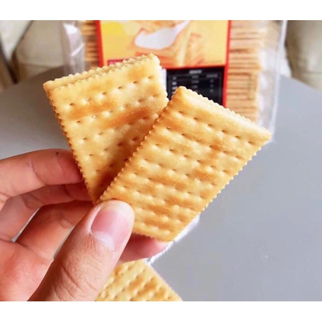 Bánh quy giòn rụm kẹp phomai sữa Đài Loan 600g | BigBuy360 - bigbuy360.vn