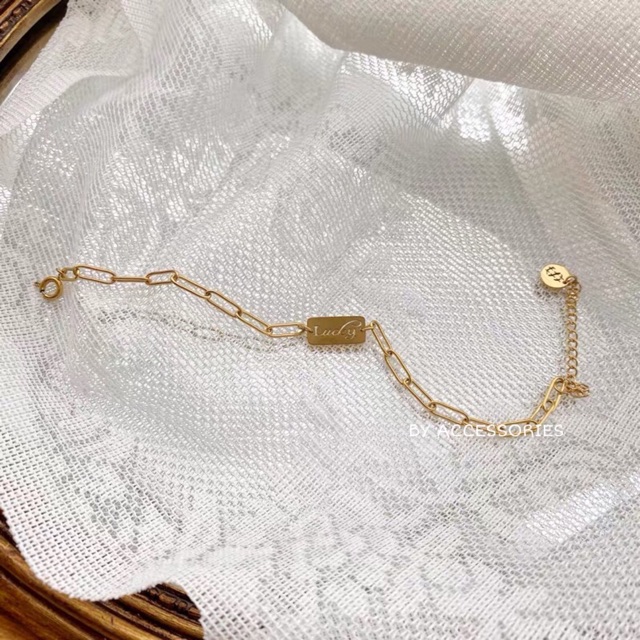 Lắc tay titan xích chữ nhật mảnh phối mặt lucky giữa không gỉ WB200403