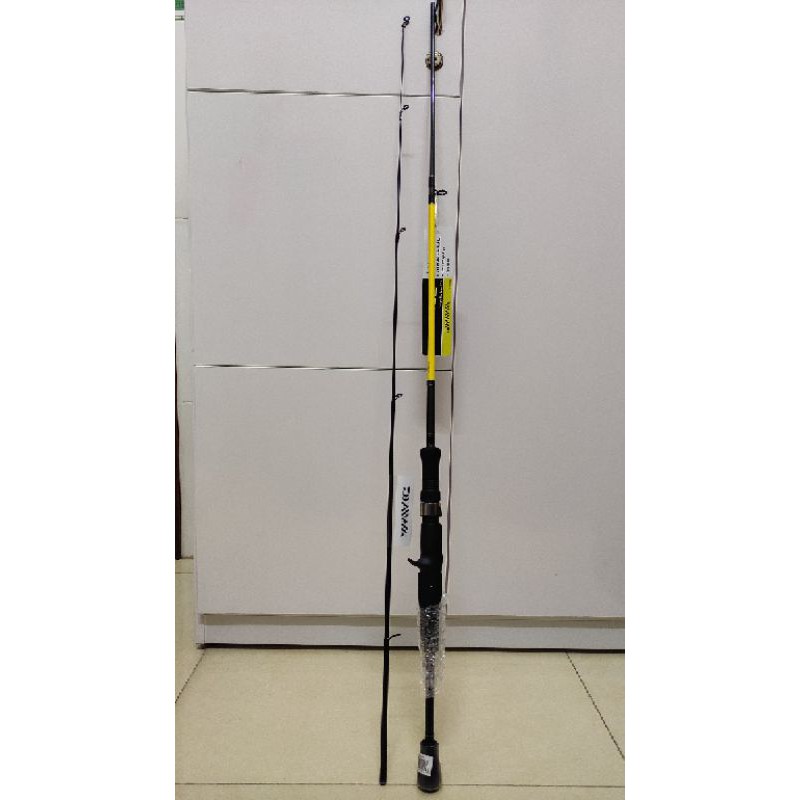 Cần lure Daiwa Crossfire 662MHB / 602MB gắn máy ngang