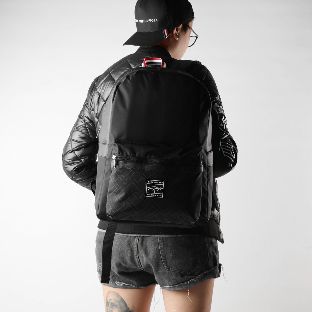Balo Mini Tommy Hilfiger MCMLXXXV Có Ngăn Đựng Laptop