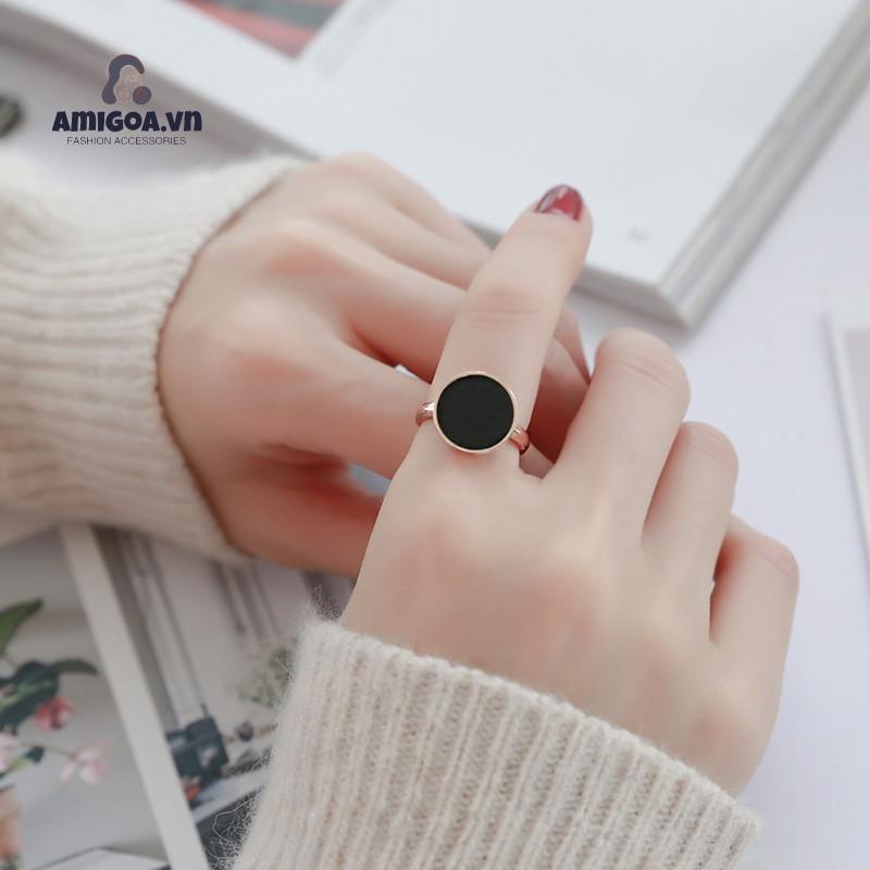 ✨✨Nhẫn Thép Titan Màu Đen Bóng Không Phai Màu Đơn Giản Phóng Khoáng Không Phai Khi Đi Du Lịch