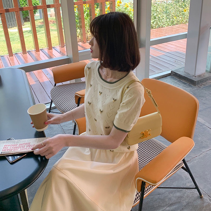 Áo Thun Dệt Kim Tay Ngắn Cổ Tròn Thiết Kế Đục Lỗ Mỏng Thời Trang Mùa Hè Hàng Mới Dành Cho Bạn Nữ