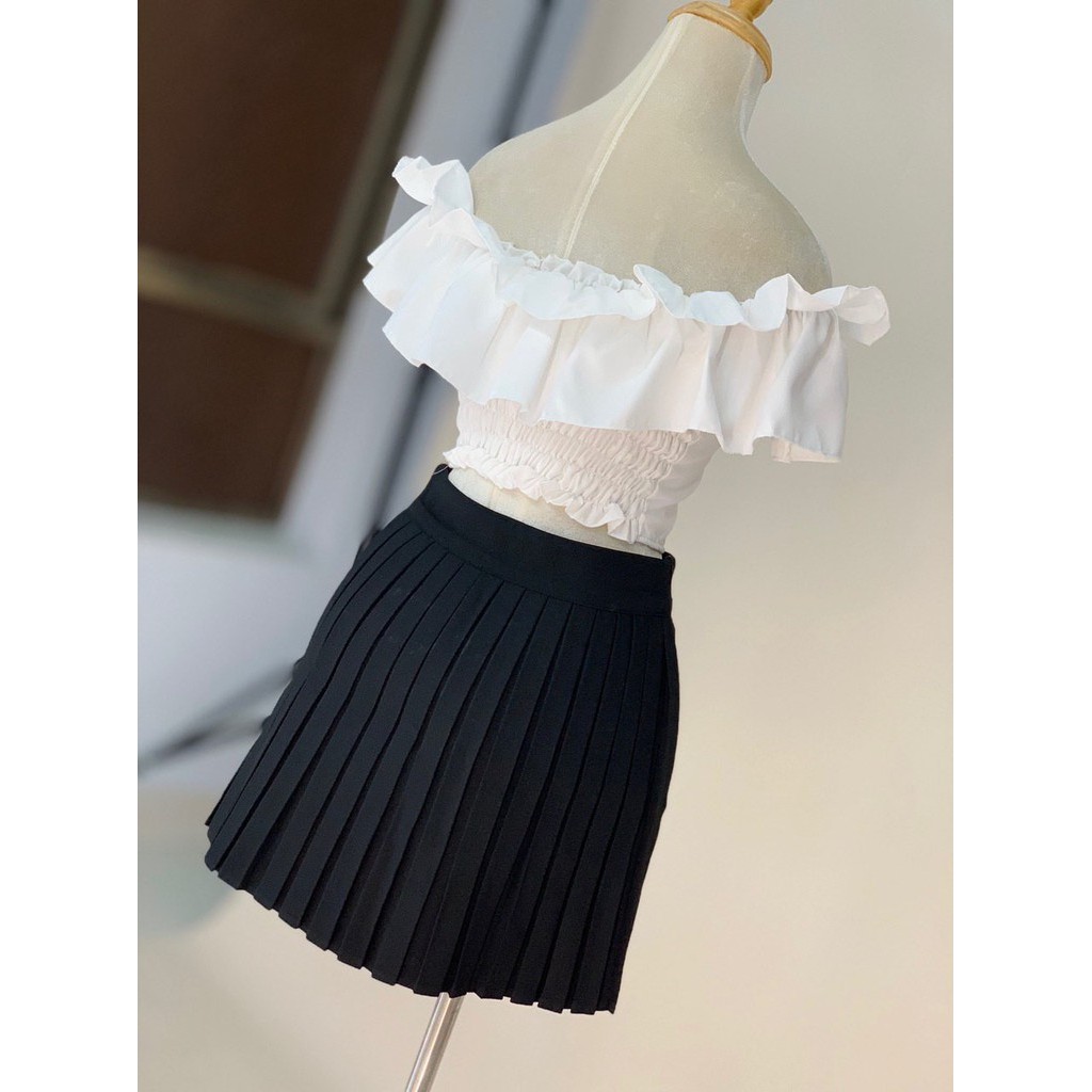 Áo Bẹt Vai Bèo Croptop Basis