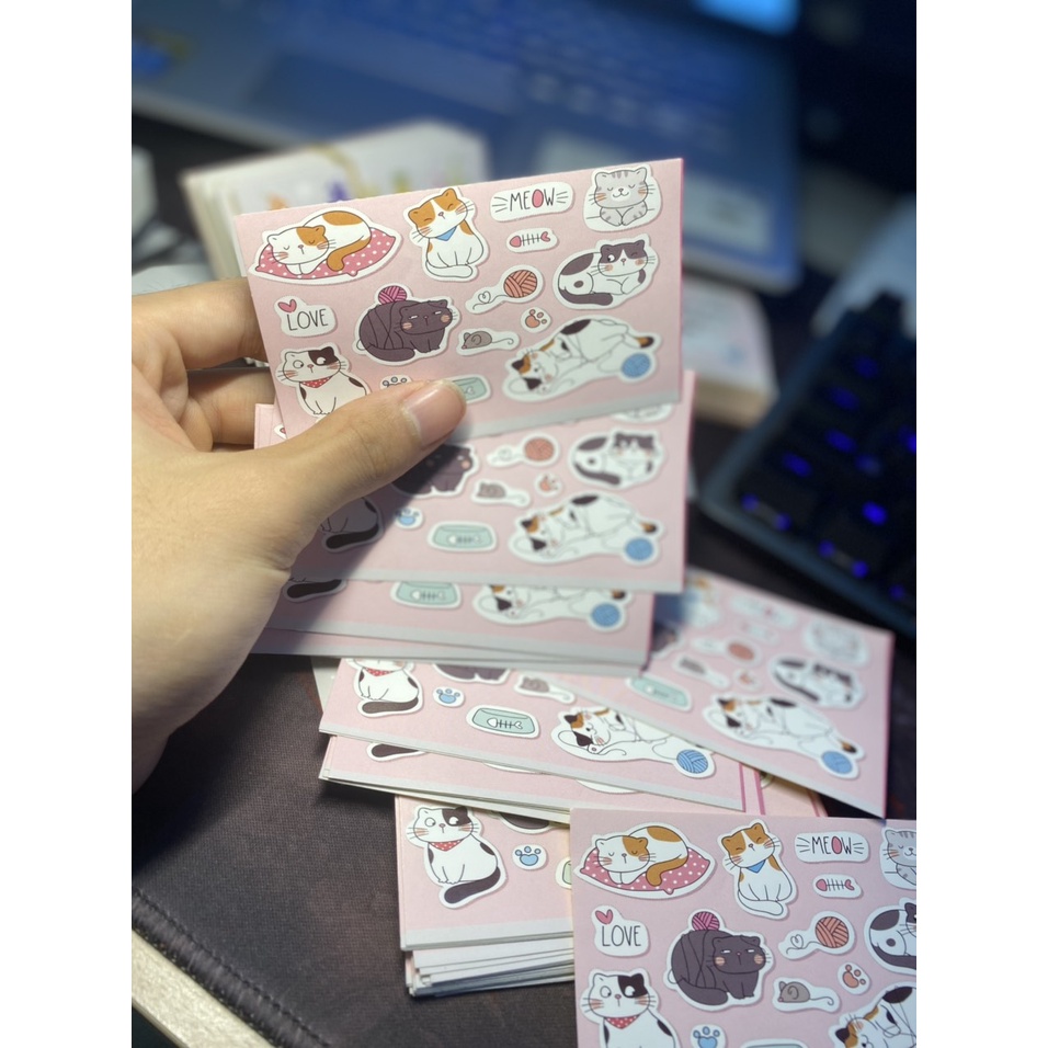 SÉT STICKER  họa tiết chống nước, dán trang trí điện thoại, mũ bảo hiểm, vali, xe ga (Giao ngẫu nhiên)