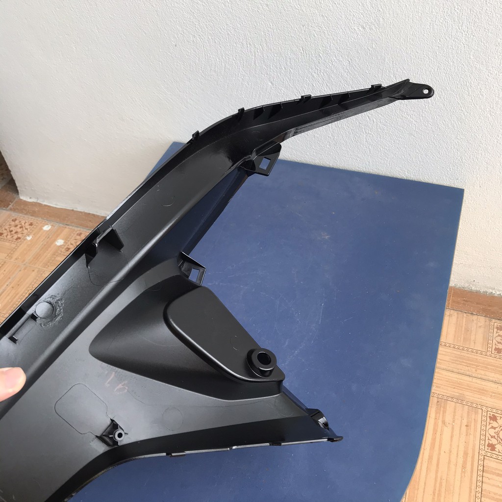 Tấm ốp yếm trái, phải | Cánh trong xe AirBlade K66 (2015 - 2019) chính hãng Honda 64420-K66-V00ZJ