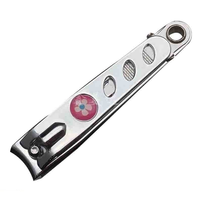 Bấm móng tay gia đình Tiluca