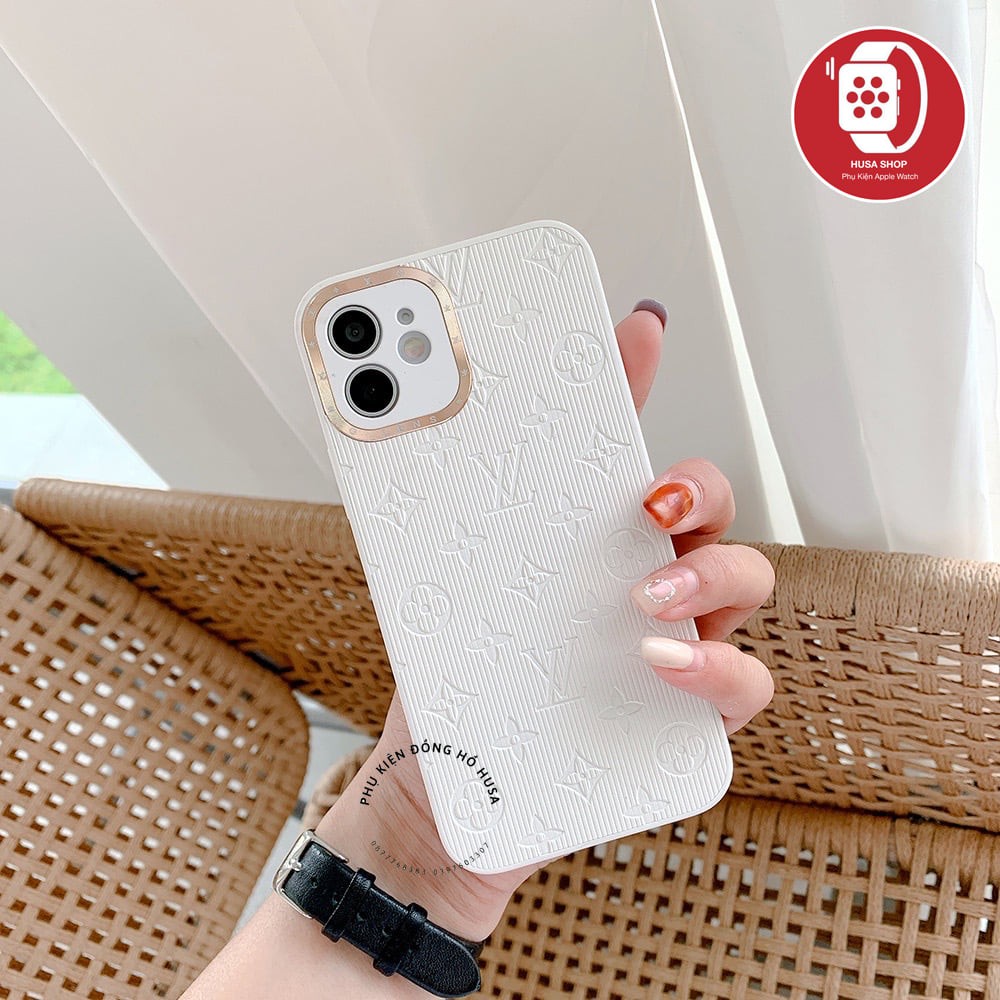 Ốp lPhone Dập Nổi Hoạ Tiết LV Khung Kim Loại Bảo Vệ Kính Camera
