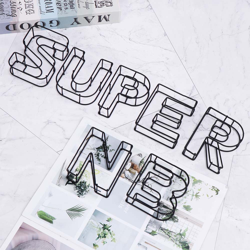 1 Chữ Cái Tiếng Anh Màu Đen Bằng Sắt Dùng Để Trang Trí Nhà Cửa