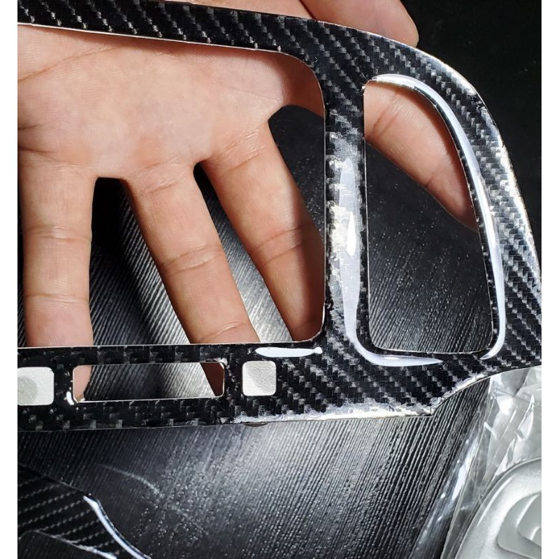 Cửa gió CAPTIVA  carbon