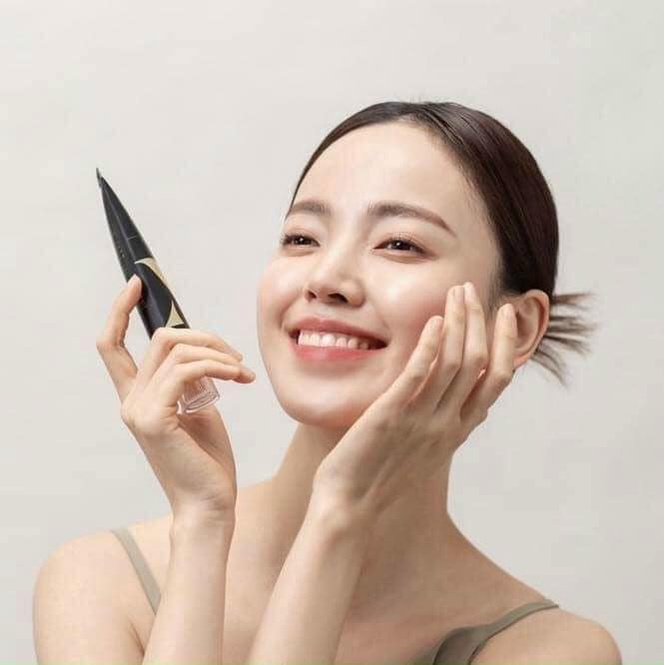 Kem mắt AHC thế hệ thứ 10 Aesthetic Care Ten Revolution