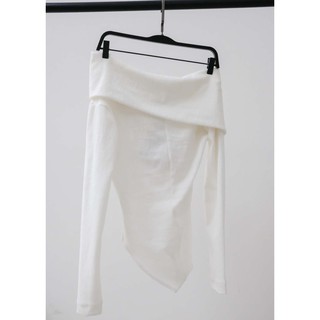 COCO SIN - Body Suit Trắng Lệch Vai