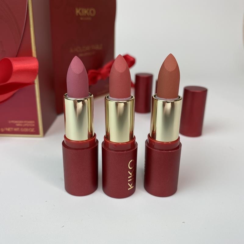 Son lì kiko set 3 cây son mini siêu mịn CAM ĐÀO - CAM ĐẤT - HỒNG ĐẤT- A Holiday Fable Mini Lipstick Kit - Italy