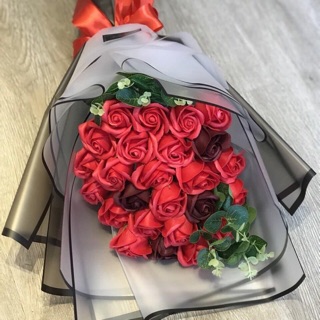 Hoa Hồng sáp thơm 25 bông, nhấn màu đỏ đậm, gói form đứng