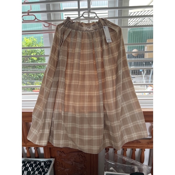 Chân váy xoè hãng GU săn sale size M